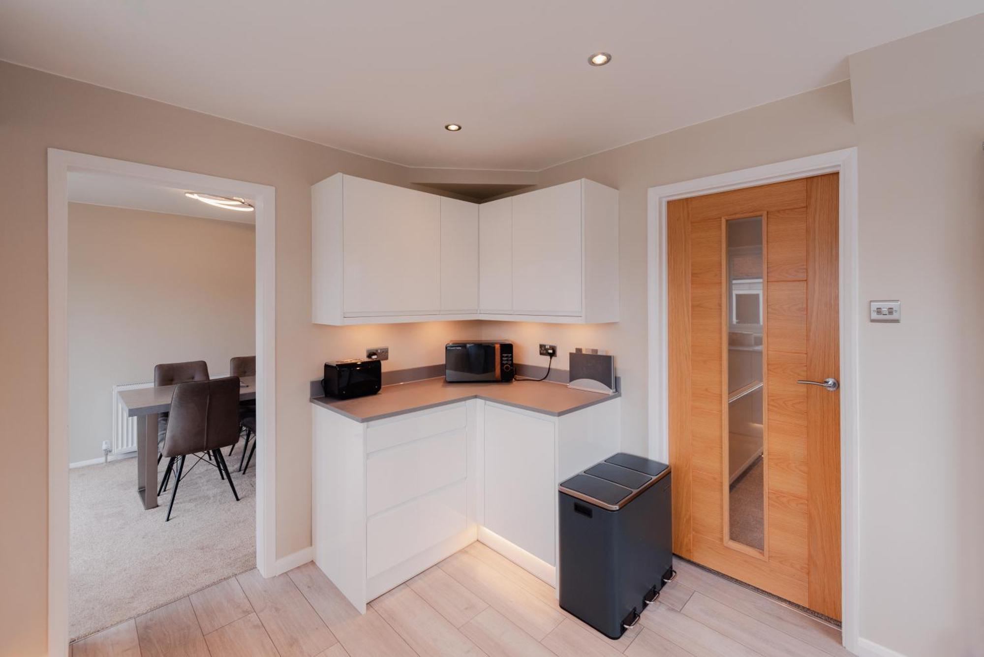 Luxury Recently Renovated 3 Bedroom Home In Sandwich Kent Exterior photo